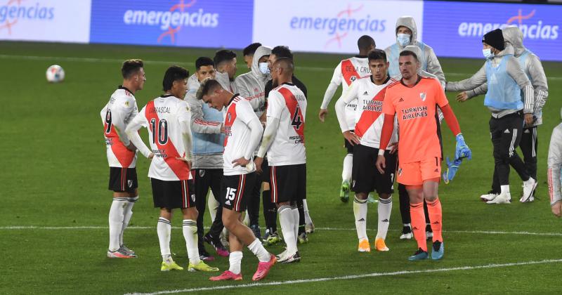  River padecioacute a un campeoacuten Coloacuten efectivo para una derrota justa