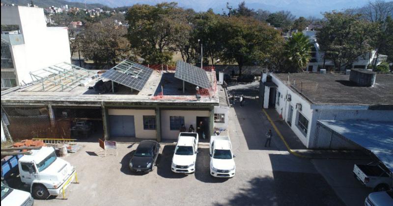 Impulsan gestiones para instalar pequentildeos parques de energiacutea solar en la provincia