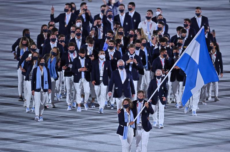 Argentina se hizo sentir durante el desfile saltando y cantando todos juntos