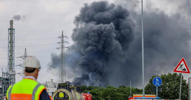 Explosioacuten de una planta de tratamiento en Alemania deja 2 muertos y 5 desaparecidos