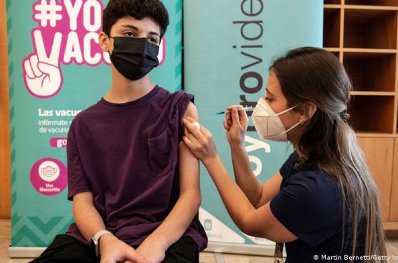 La vacunacioacuten de menores con Moderna empezariacutea por todos los grupos de riesgo