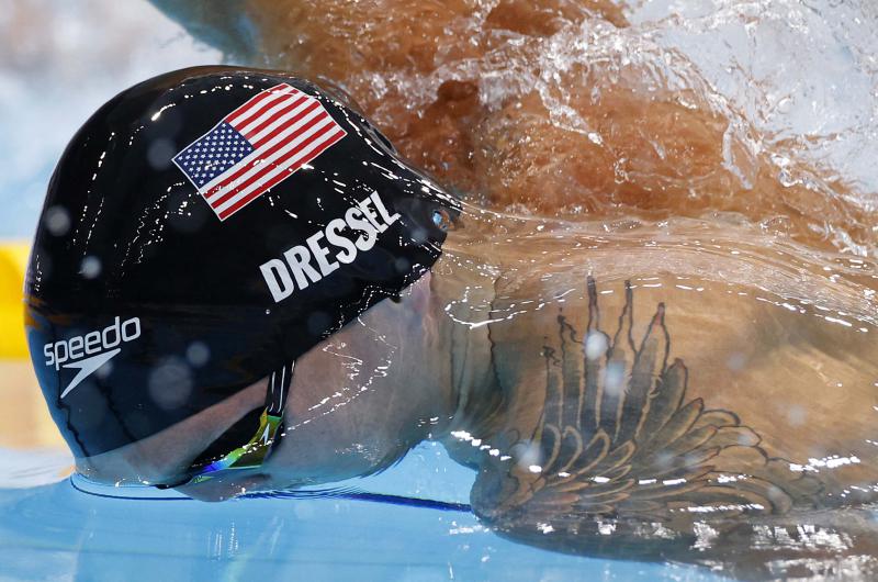 Caeleb Dressel se despidioacute con otras dos medallas de oro en la natacioacuten