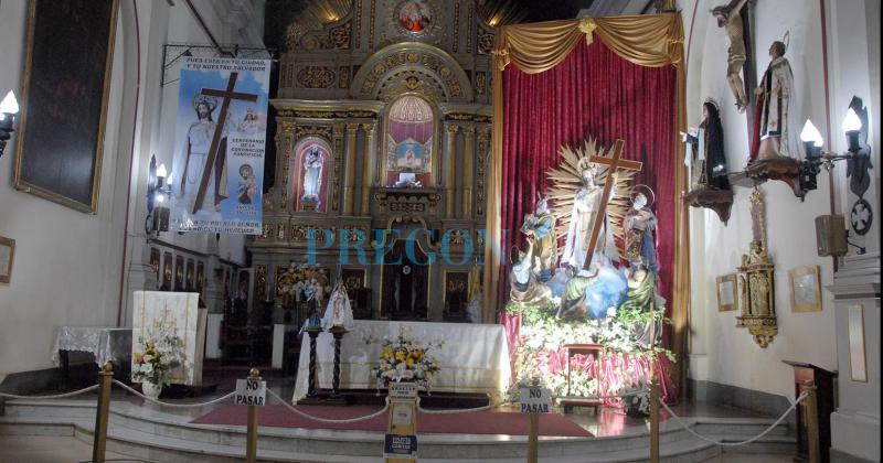 Austera celebracioacuten al Santiacutesimo Salvador