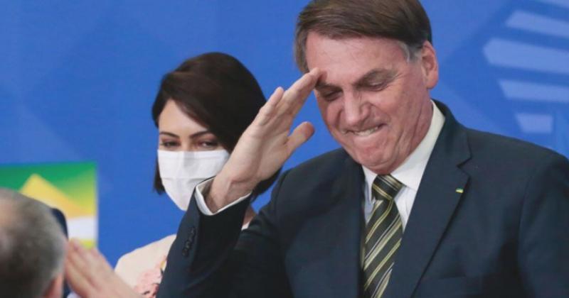 Bolsonaro volvioacute a cargar contra la Corte Suprema y la Argentina 