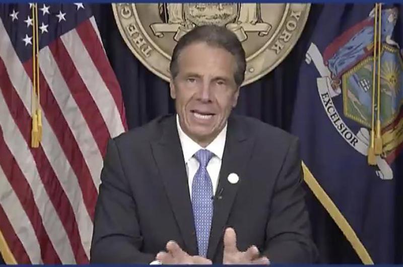 Dimitioacute el gobernador de Nueva York acusado de acosos sexuales
