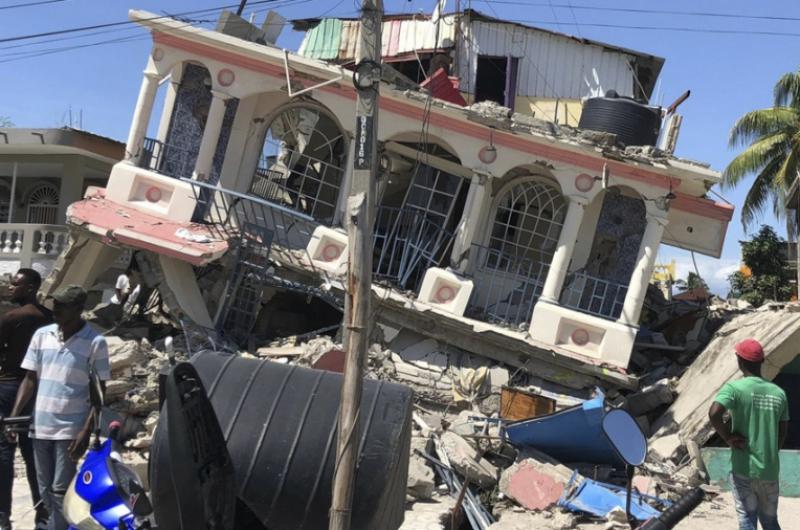 Un terremoto en Haitiacute  provocoacute 1297 muertos 