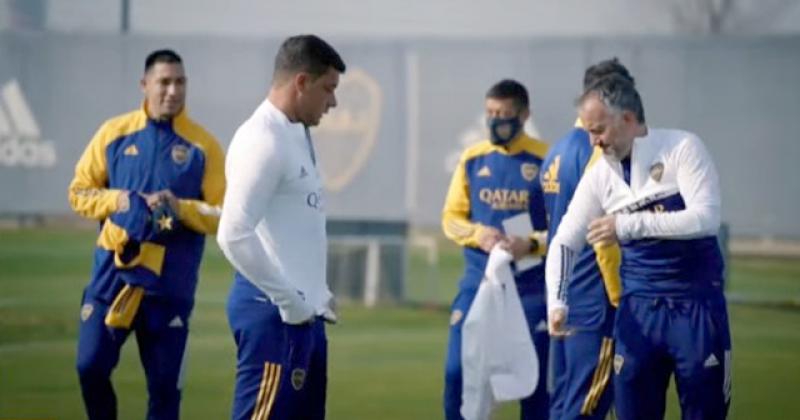 Sebastian Battaglia fue presentado en Boca y dirigioacute su primera praacutectica