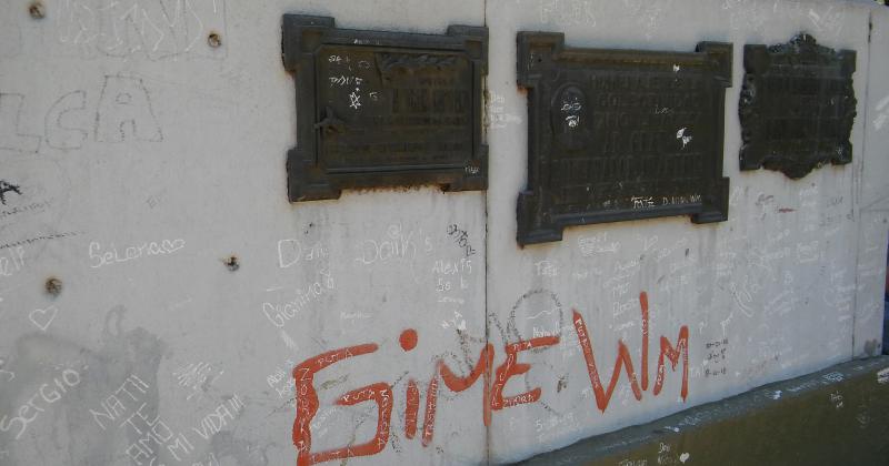 Preocupa el estado de abandono y dantildeos que presenta el monumento a San Martiacuten