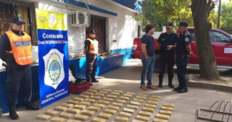 Secuestran 150 kilos de marihuana y detienen a dos sospechosos