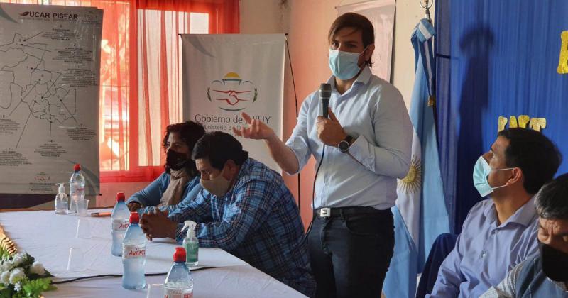 Articulan acciones para beneficiar a productores y emprendedores 