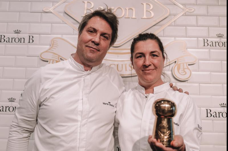 Martin Molteni (jurado) junto a Florencia Rodriguez 