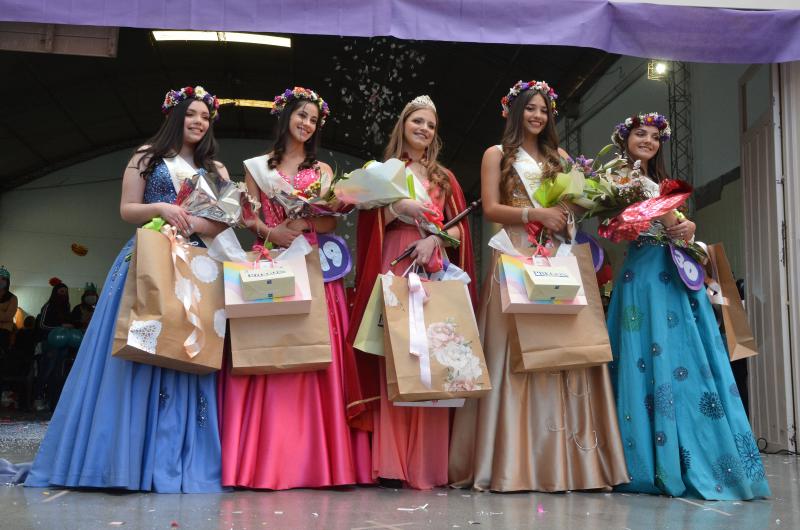 Valentina Fiad fue coronada como soberana del Santa Baacuterbara