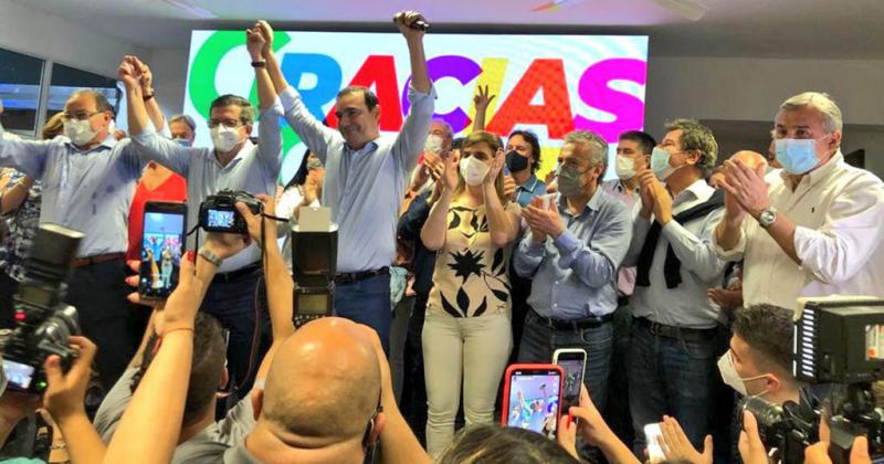 Valdeacutes saca una amplia ventaja en Corrientes y encamina su reeleccioacuten