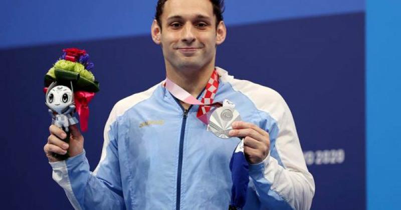 Pipo Carlomagno ganoacute la medalla de plata en natacioacuten
