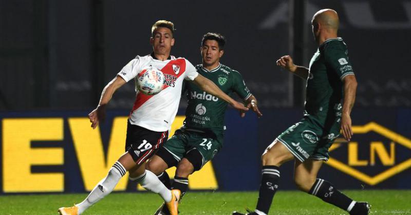 River en tiempo adicionado superoacute a Sarmiento