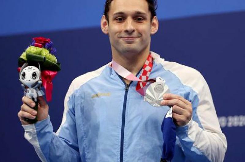 Pipo Carlomagno ganoacute la medalla de plata en natacioacuten