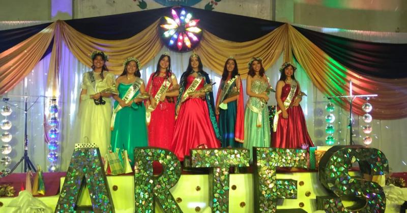 Piacutea Bada es la reina de la Escuela de Artes Lola Mora 