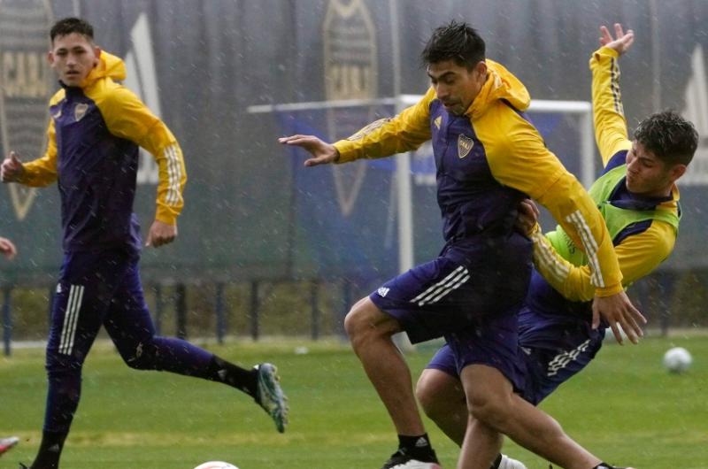 Boca asume un desafiacuteo de riesgo en Rosario ante Central