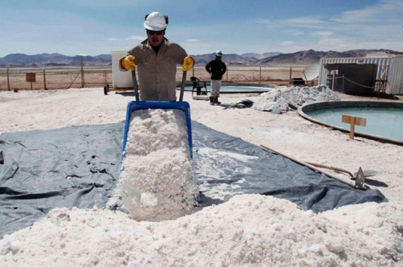 YPF se asocia con Jujuy Salta Catamarca para fabricar celdas y bateriacuteas de litio