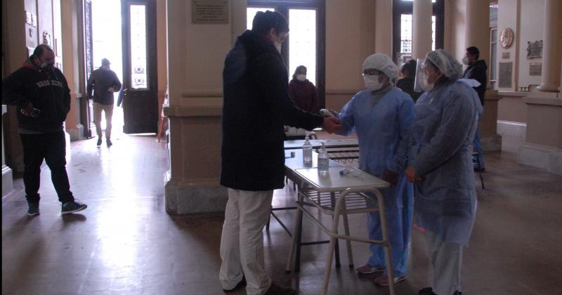 Protocolos sanitarios de prevencioacuten del COVID-19