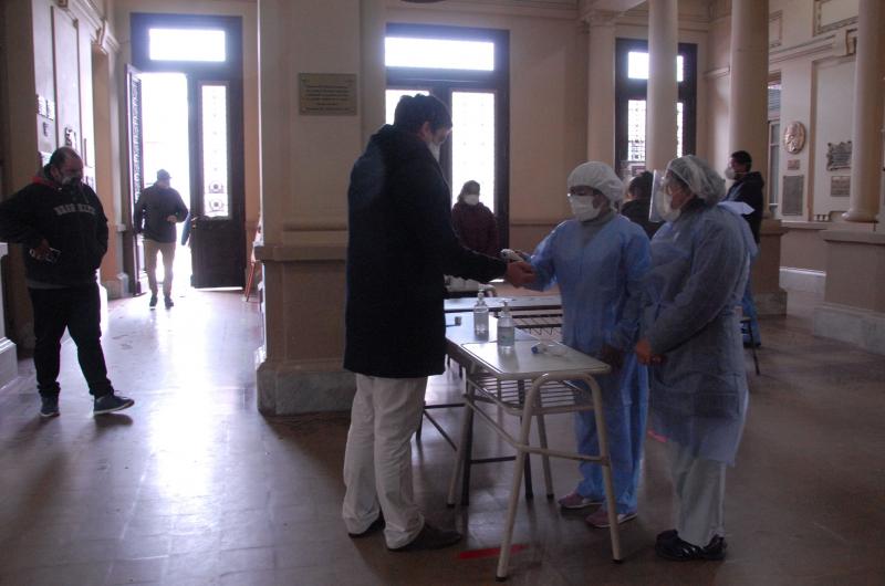 Protocolos sanitarios de prevencioacuten del COVID-19