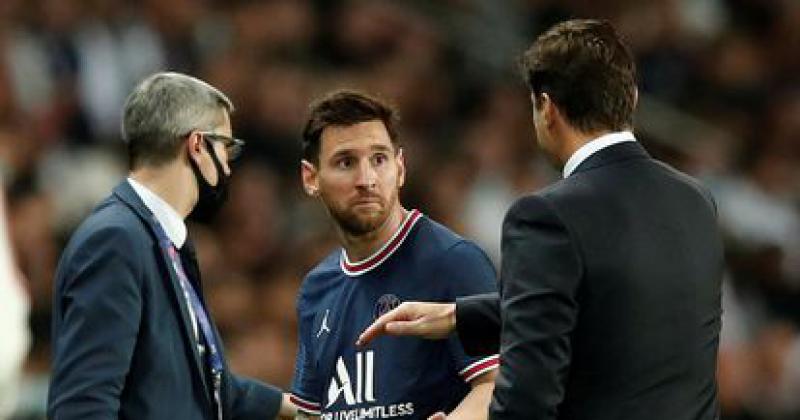 Messi se lesionoacute y encendioacute las alarmas en Pariacutes Saint Germain