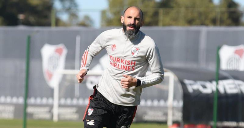 Gallardo recuperoacute a Pinola y espera por Maidana y Martiacutenez