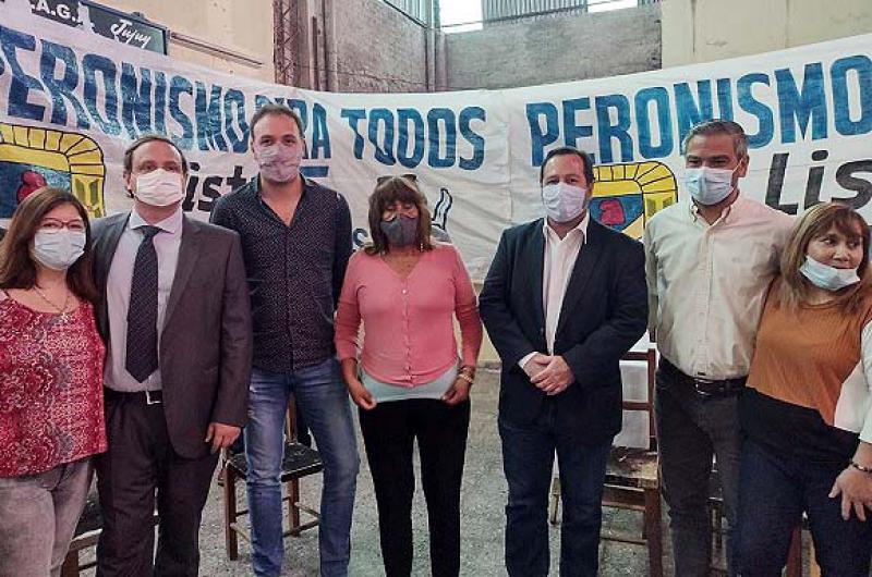 Hoy el general Peroacuten vendriacutea y los sacariacutea a patadas