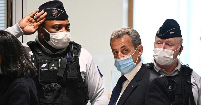 El expresidente Sarkozy fue condenado por financiacioacuten ilegal de su campantildea