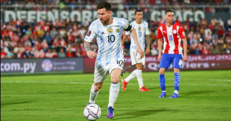 Argentina fue mas pero no pudo quebrar el cero ante Paraguay