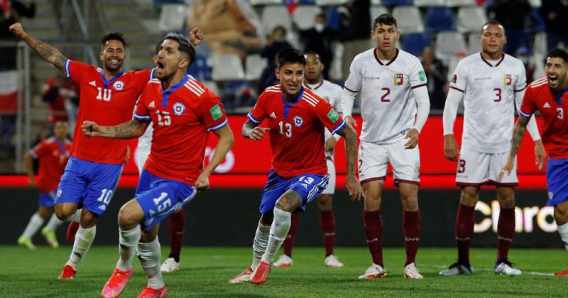 Chile goleoacute a Venezuela y se mete en carrera para el Mundial de Qatar 2022