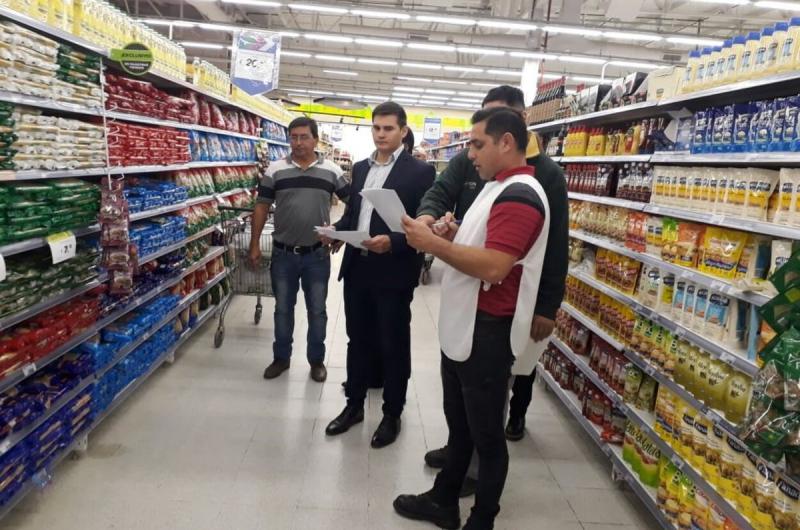 El gobierno oficializa hasta fin de antildeo el congelamiento de precios