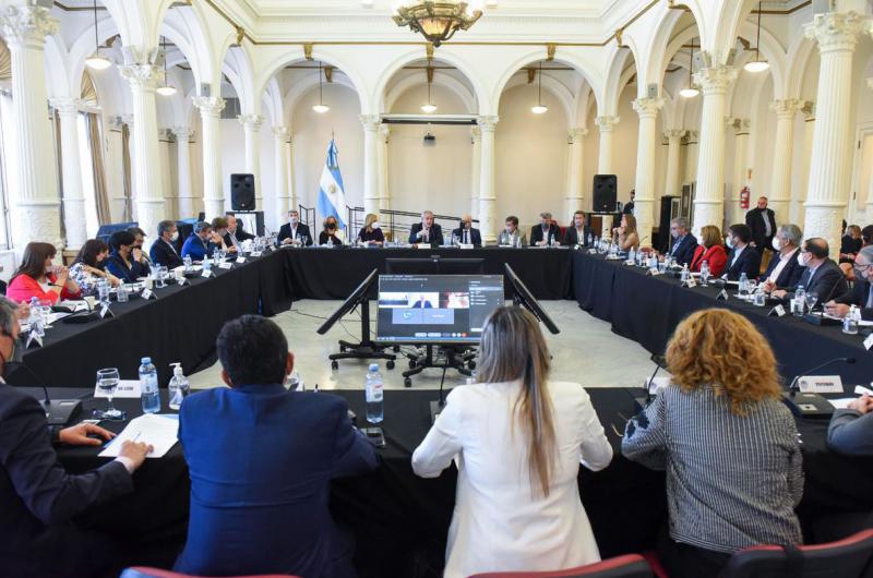 La ministra Bovi confirmoacute que las pruebas Aprender se realizaraacuten el 1 de diciembre