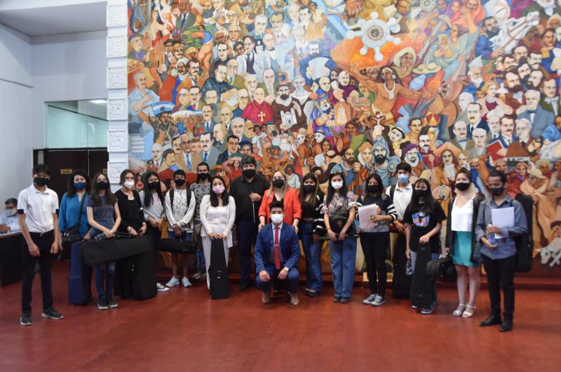 Estudiantes legisladores e instituciones conmemoraron el Diacutea Mundial de la Unidad