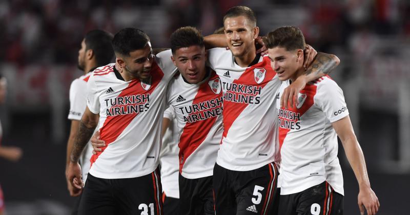 River goleoacute a Argentinos con autoridad y sacoacute maacutes ventaja 