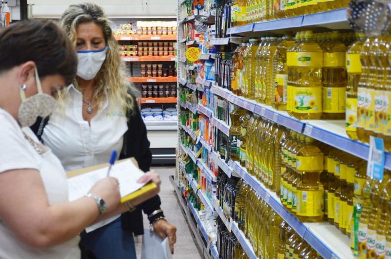 Liacutederes alimenticias aceptan el congelamiento de precios