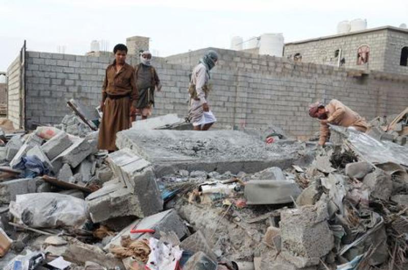 Al menos 29 muertos en otro atentado con misiles a una mezquita en Yemen
