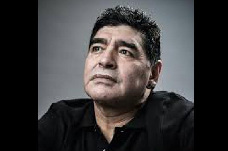 Fichan con foto y huellas a los siete imputados por la muerte de Maradona