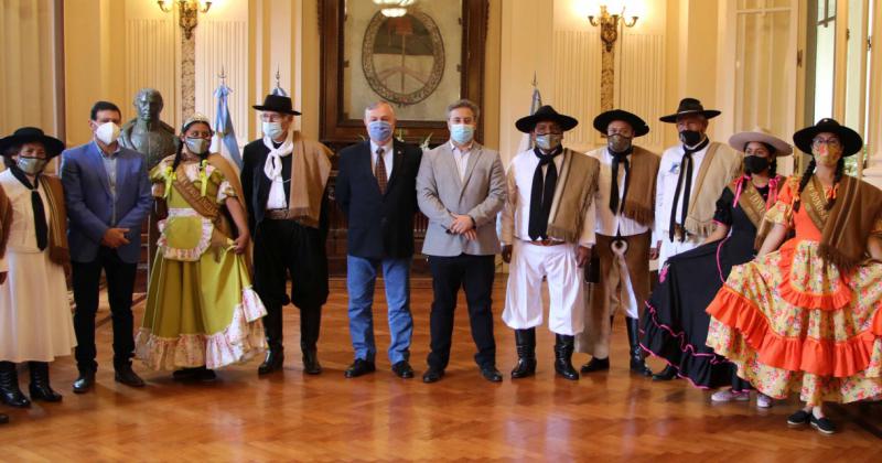 Instituciones gauchas presentaron sus saludos