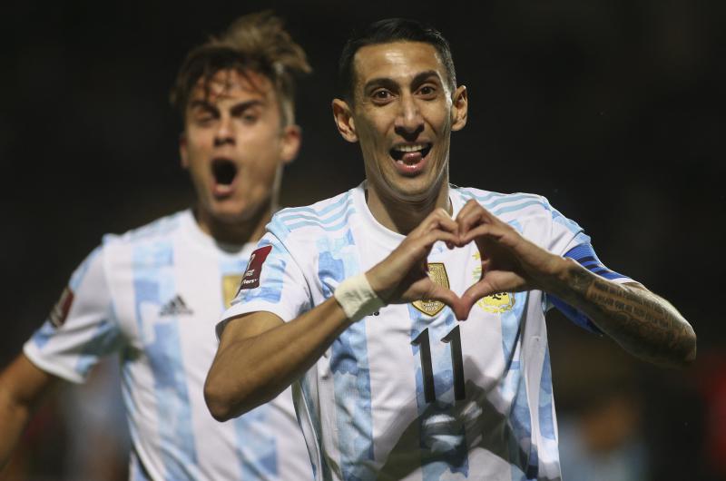 Argentina vencioacute a Uruguay con un golazo de Di Mariacutea