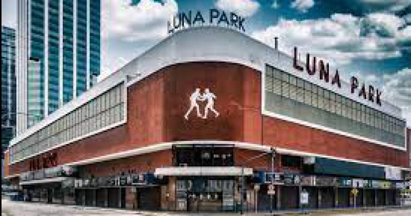 El Luna Park reabre sus puertas al boxeo tras siete antildeos