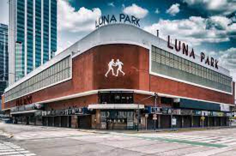 El Luna Park reabre sus puertas al boxeo tras siete antildeos