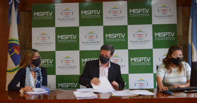Trabajos preliminares para el Centro Cultural Lola Mora en Alto La Vintildea