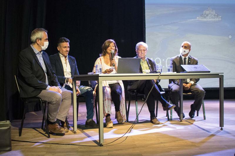 Declararon de intereacutes cultural y educativo a una novela graacutefica de la historia jujentildea