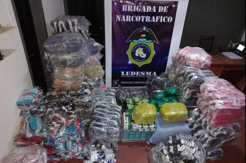 Incautan mercaderiacutea de contrabando