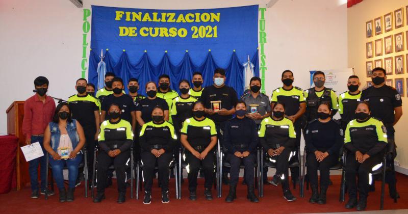 Capacitan al personal de la Policiacutea Turiacutestica para la temporada de verano 2022