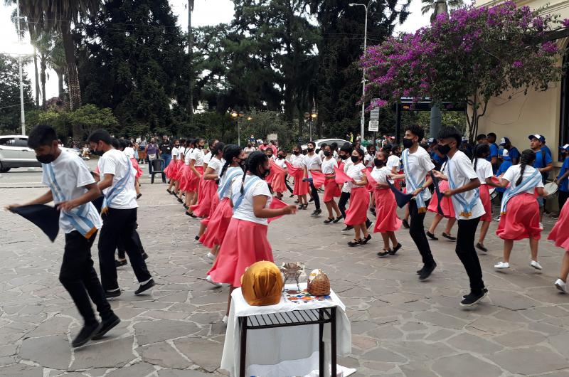 Volvioacute la magia de pesebres y la adoracioacuten al Nintildeo Dios