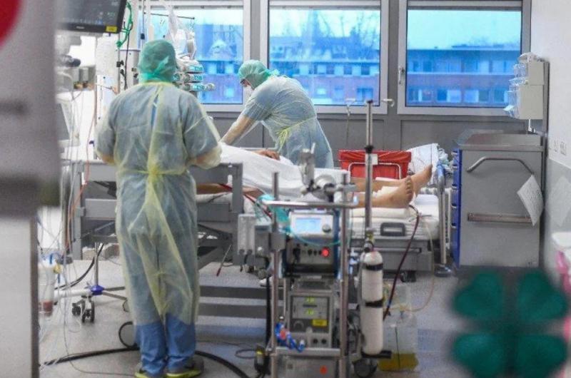 La OMS alerta sobre el aumento de hospitalizaciones por Oacutemicron