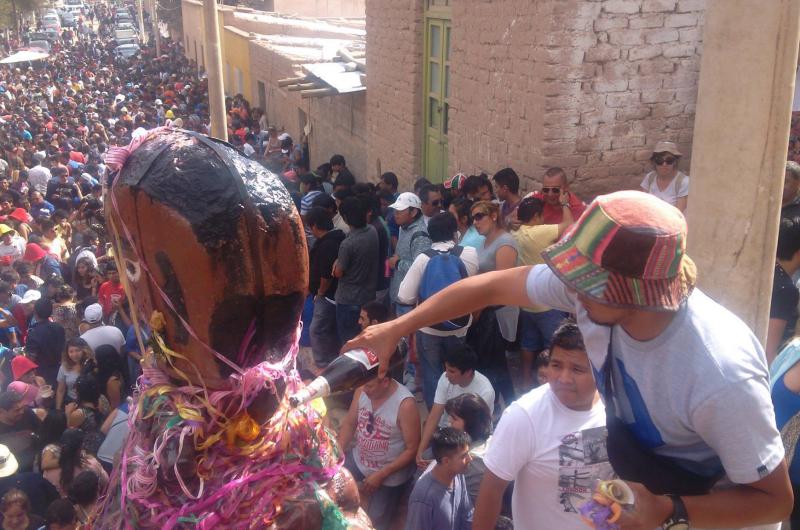 Casastchok espera a sus simpatizantes jujentildeos y turistas para chayar el mojoacuten