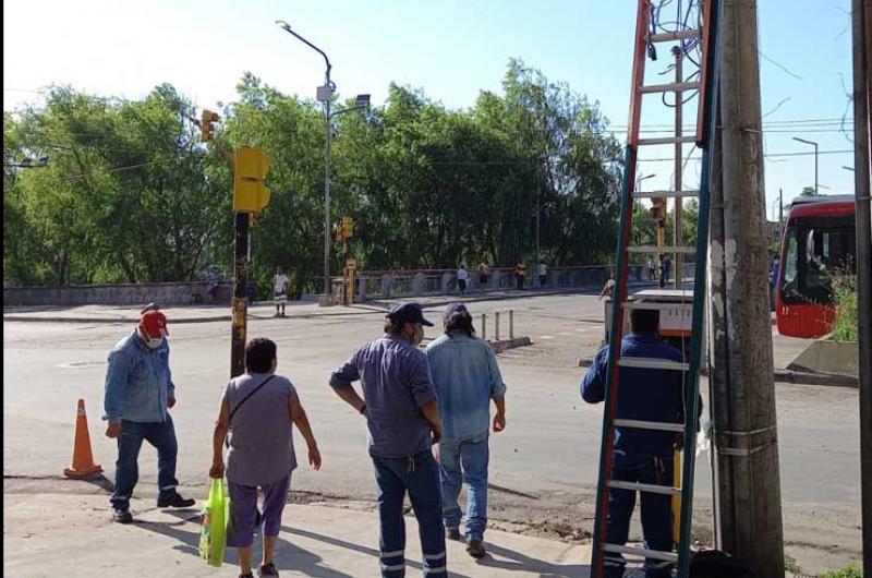 Auacuten sin luz en varios sectores de la ciudad